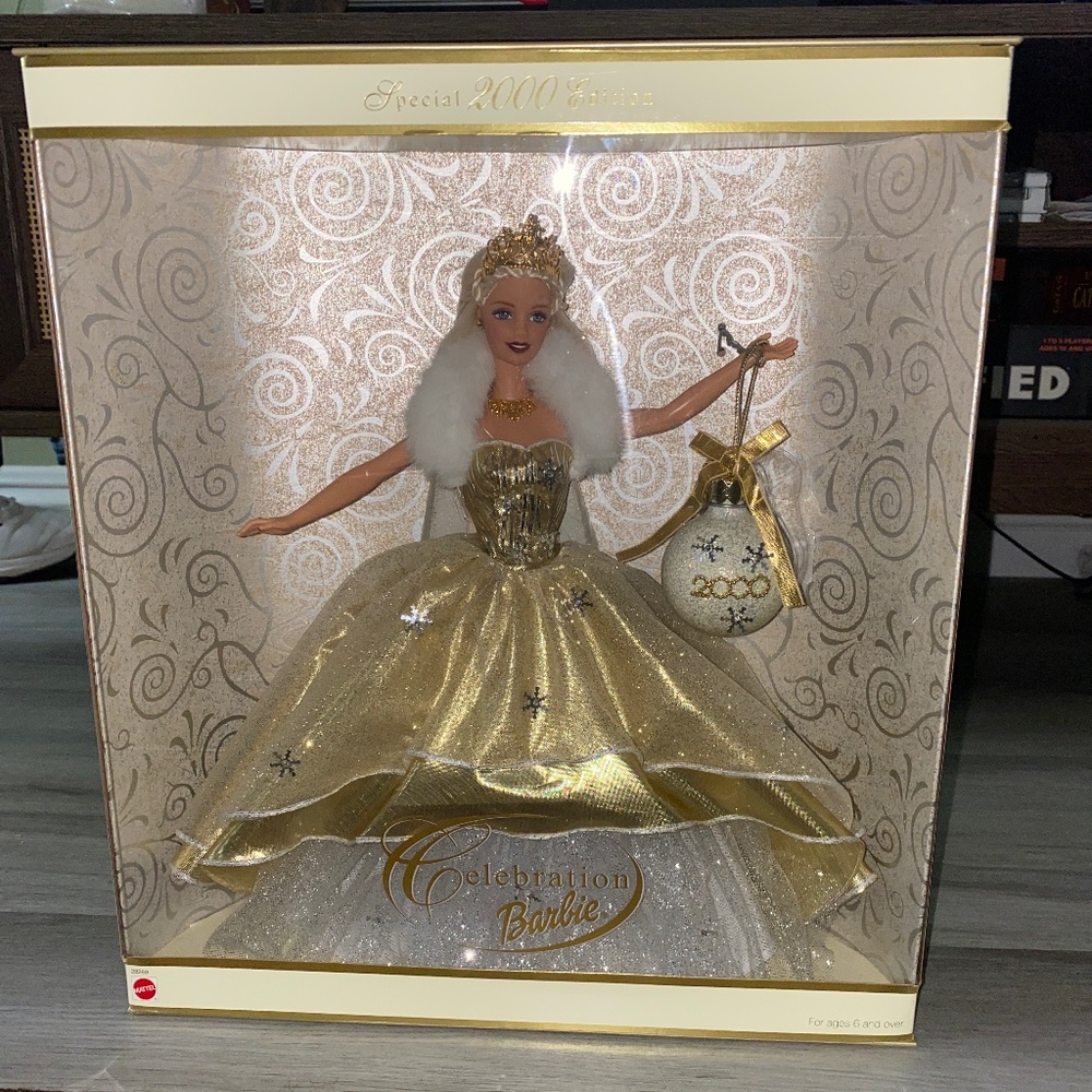 NIB Holiday Barbie 2001